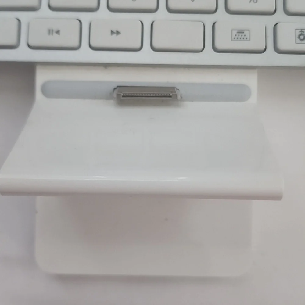 Apple iPad White Keyboard Dock 1st, 2nd Generation Accessory Stand Model A1359